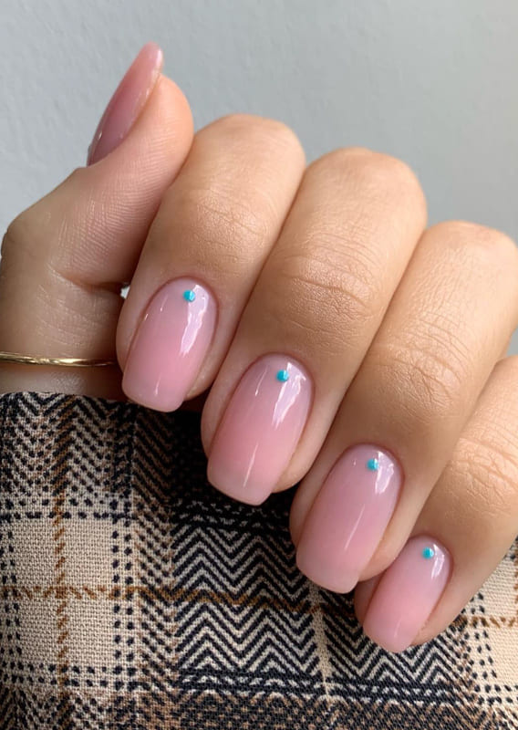 cute trendy short acrylic nails
