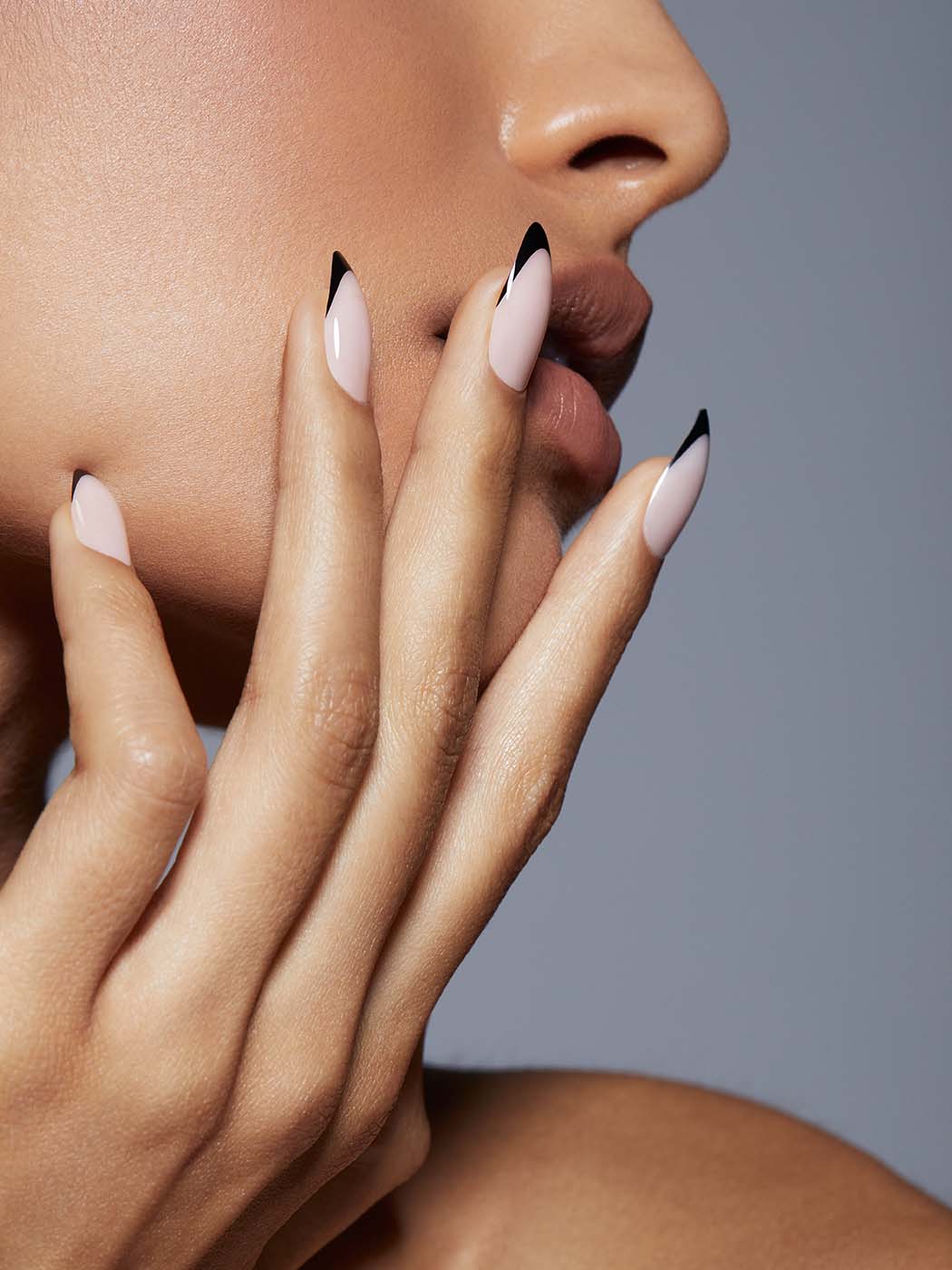 Black French Tip Nails