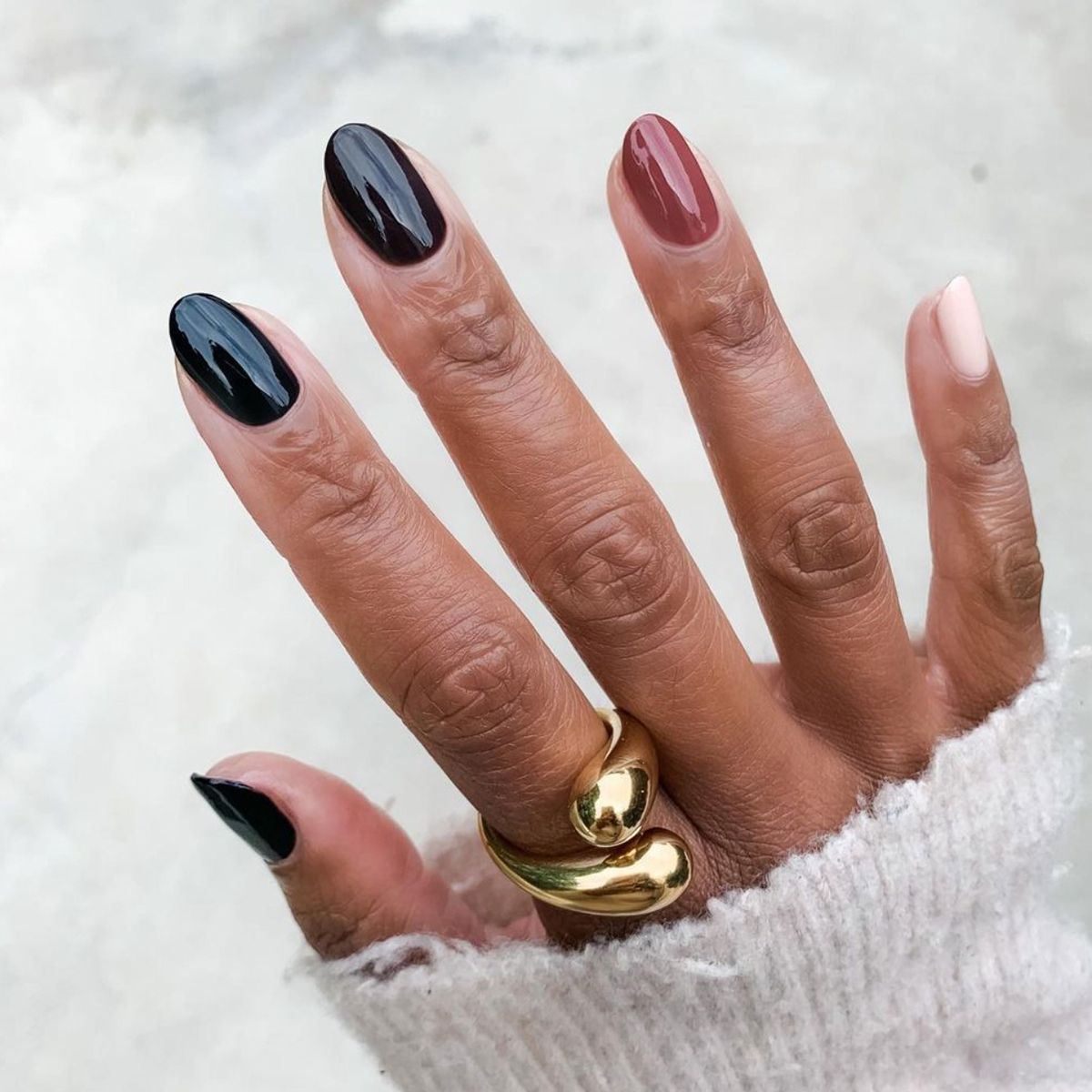 Classy Black Nail Designs