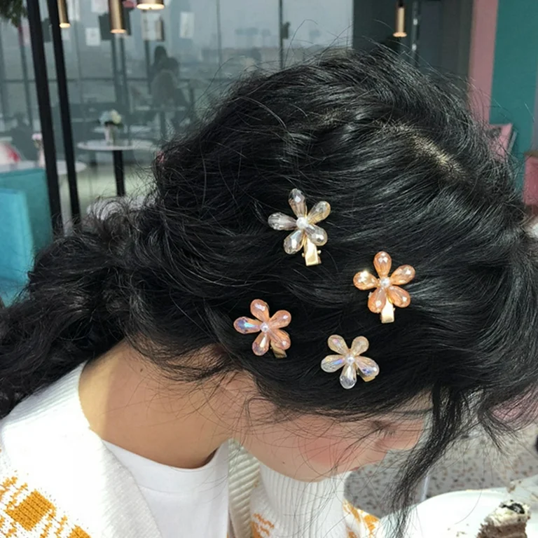 tiny hair clip