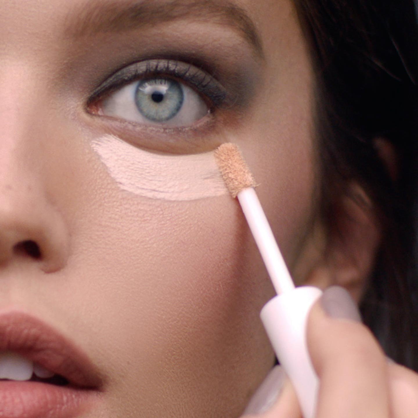 how to apply foundation and concealer professionally