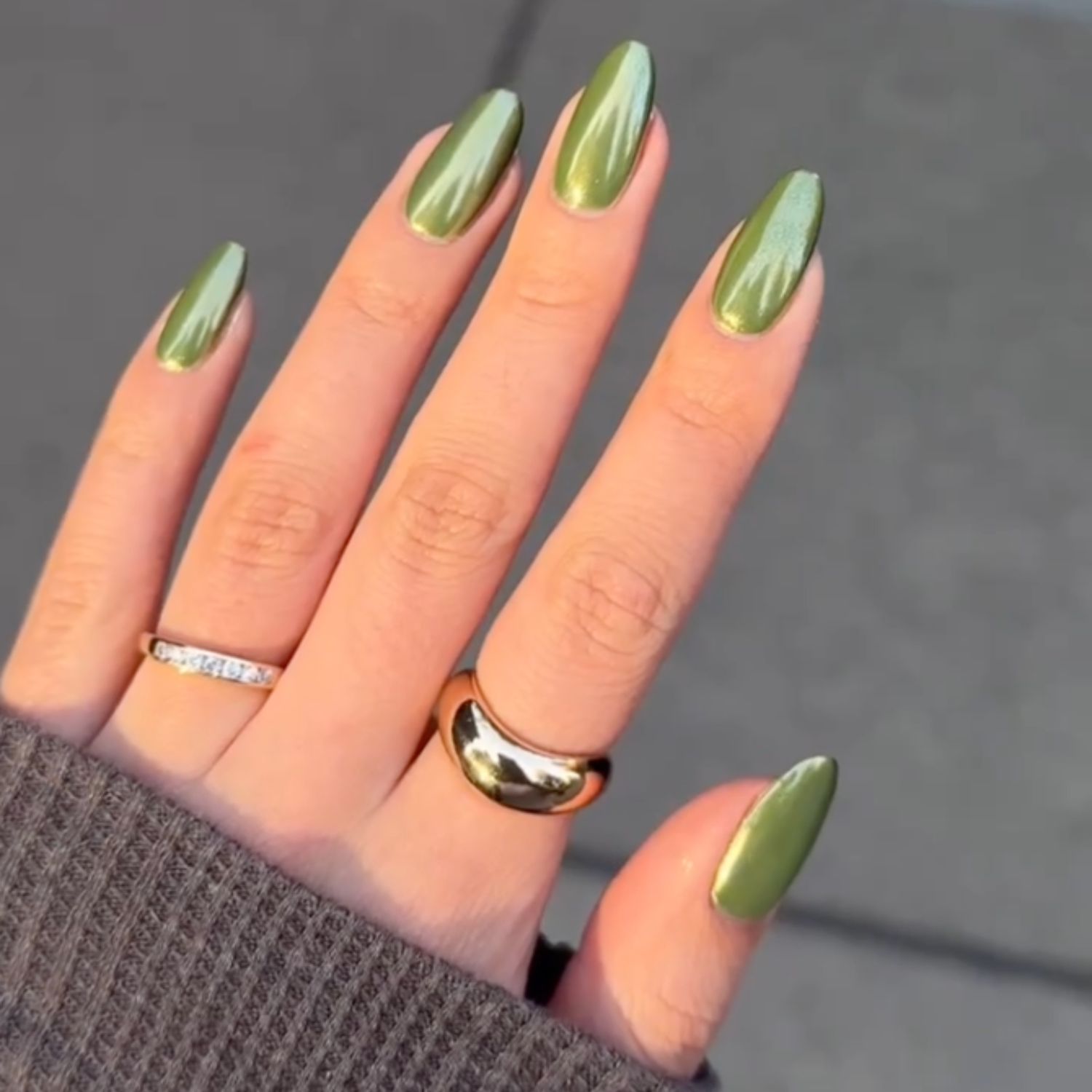 olive green nails