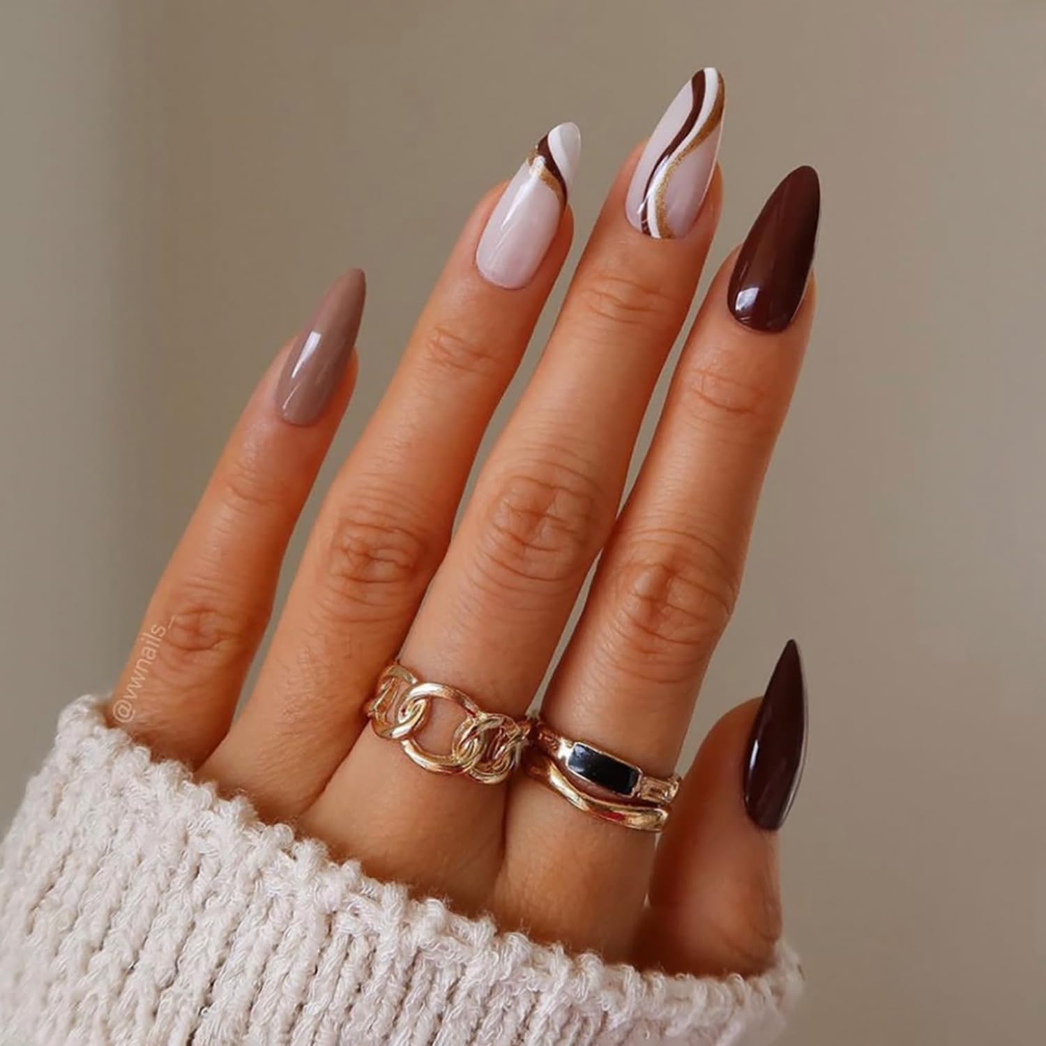 fall nail colors 2024